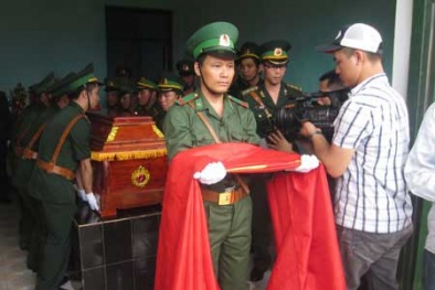 Vụ người Trung Quốc nổ súng: Ngày anh ra đi, con gái chào đời